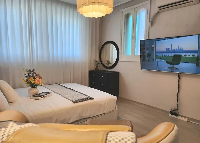 히든테이건대성수premium 3-room 2-story Single-family Station 5 Minutes Seongsu Gangnam Lotte Tower Bts Kspo Bathroom 2 8 People ソウル特別市